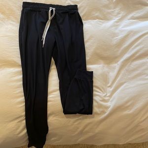 Vuori xs long/tall joggers. Great condition. Too small for me.